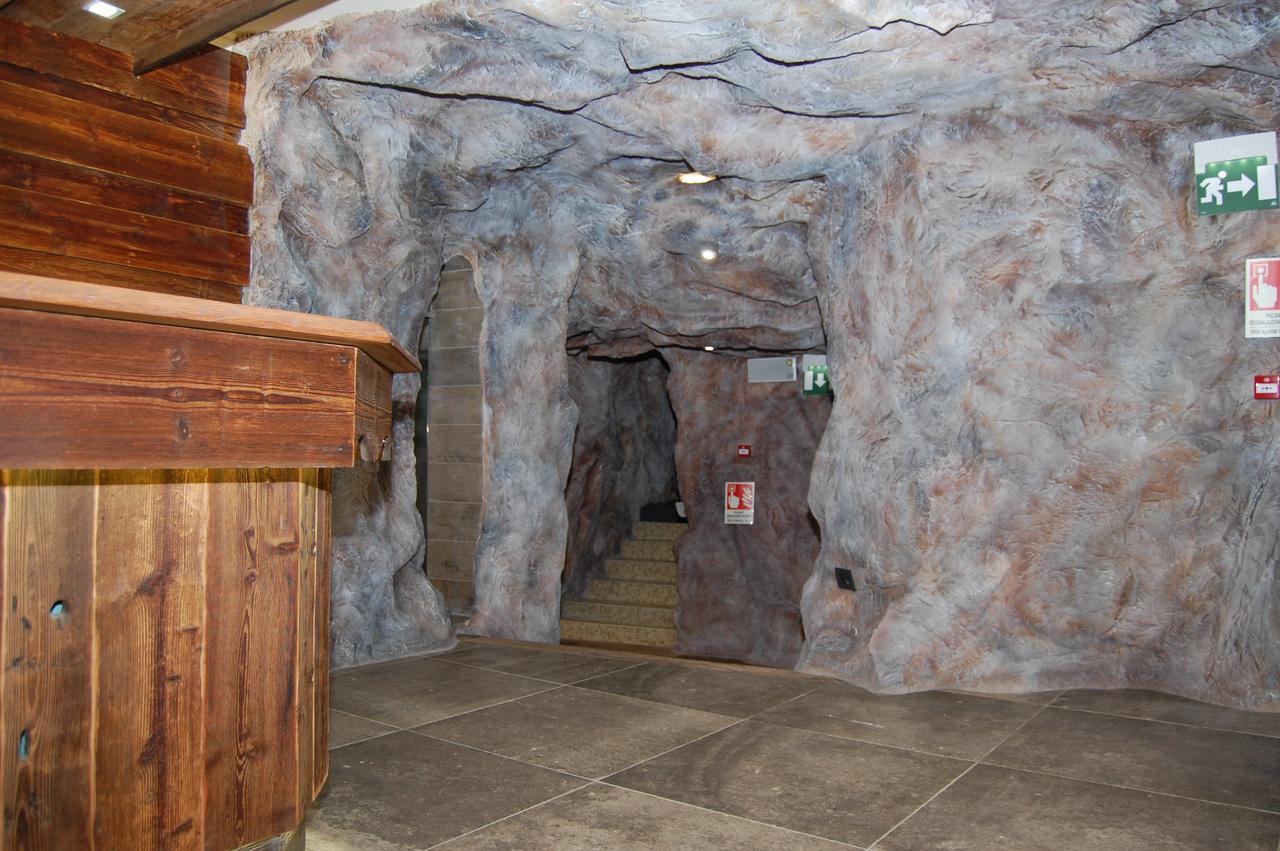 National Park Hotel & Spa Cotronei 外观 照片