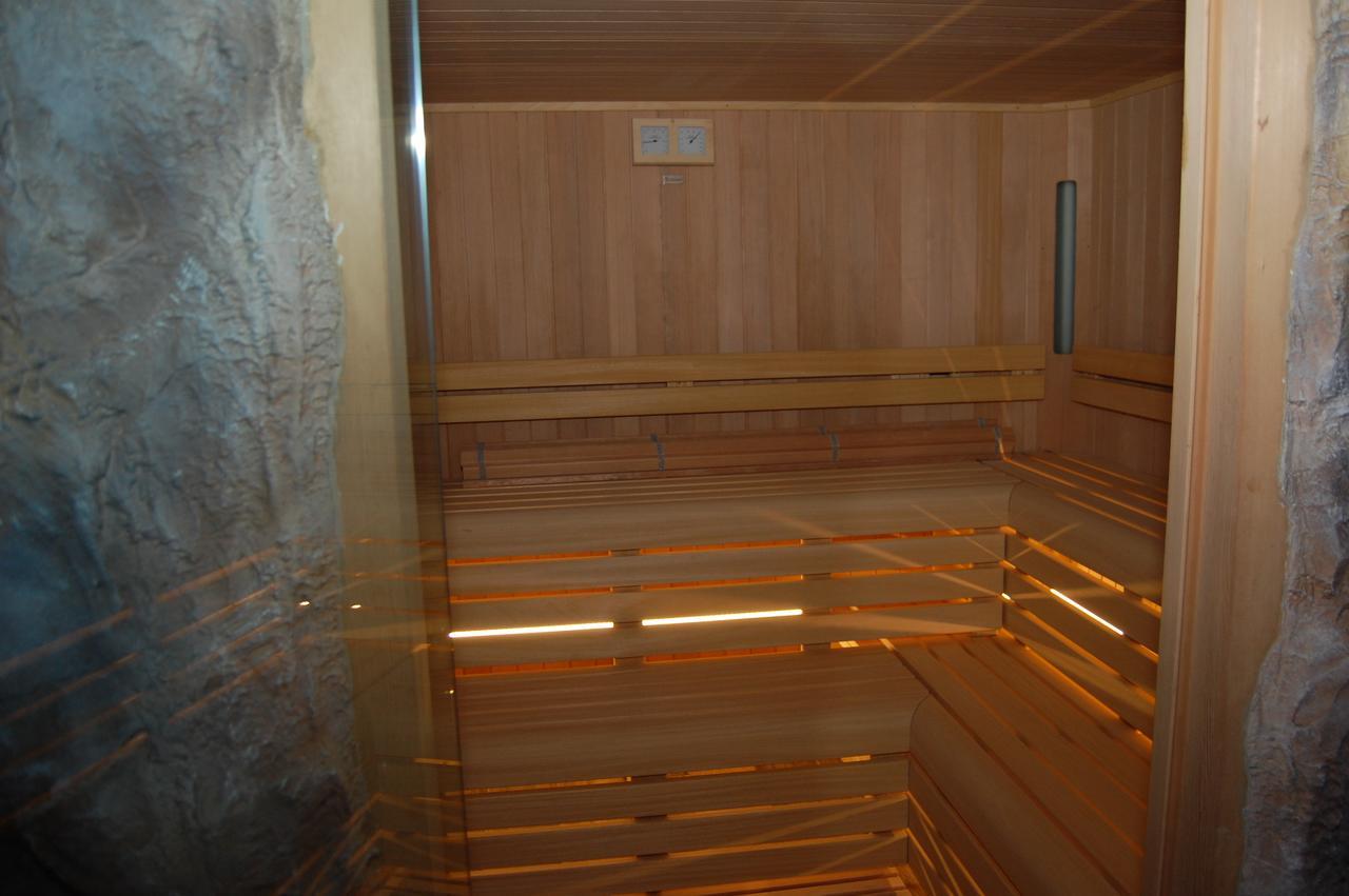 National Park Hotel & Spa Cotronei 外观 照片