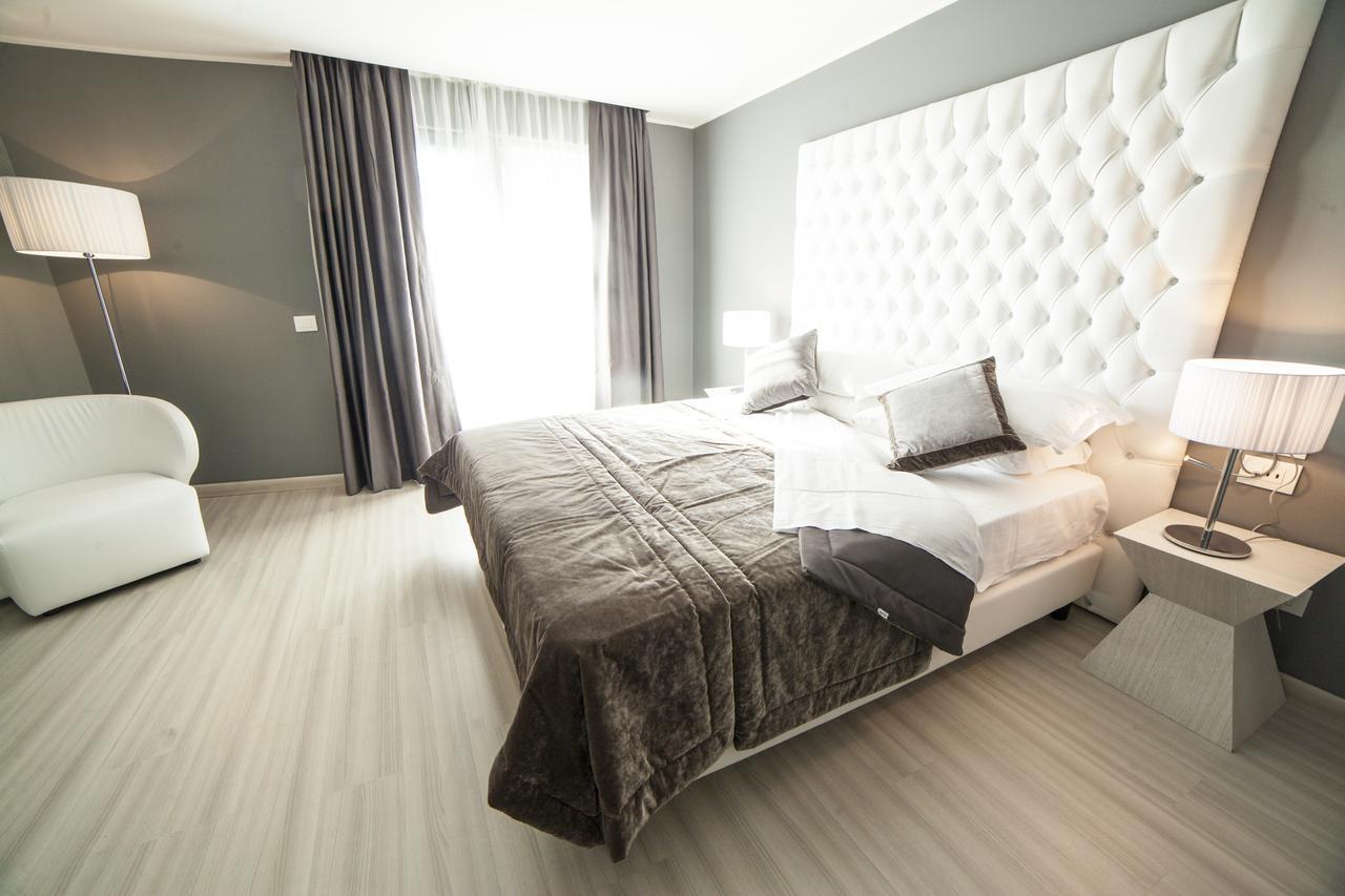 National Park Hotel & Spa Cotronei 外观 照片
